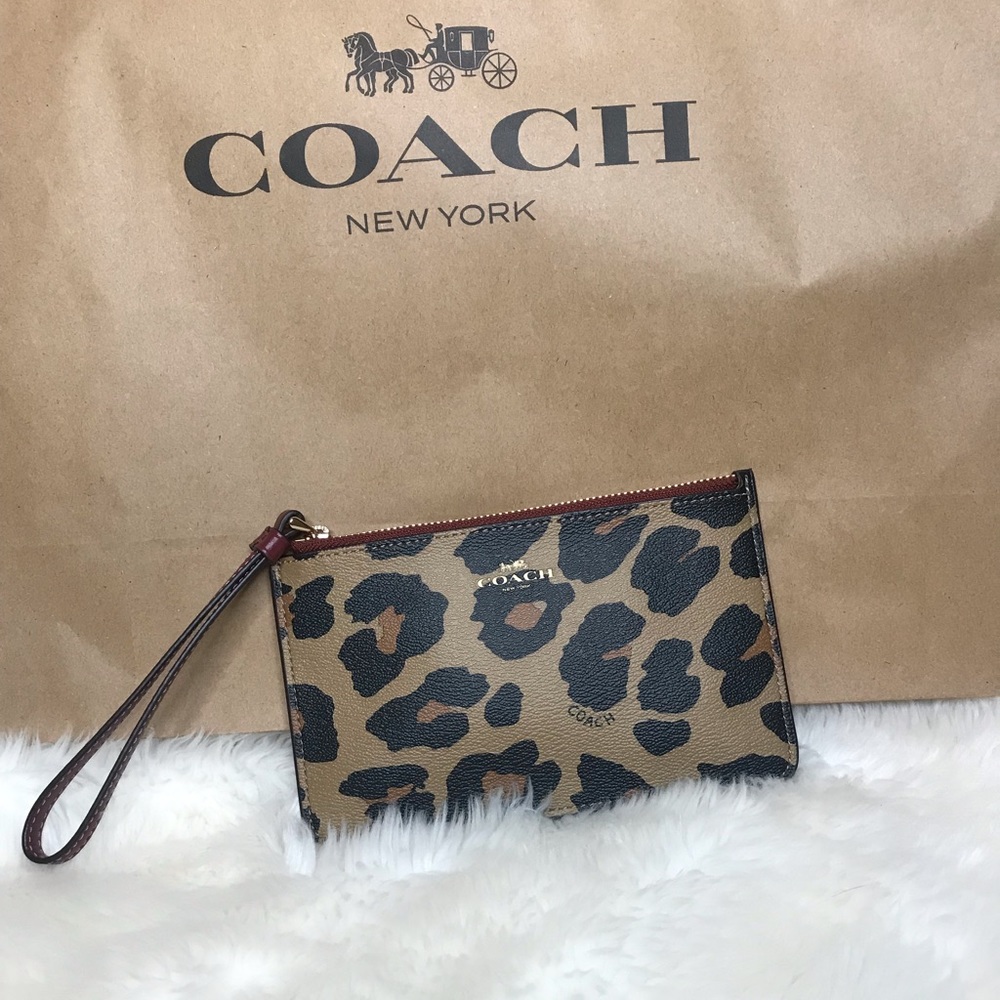 NWT COACH WRISTLET